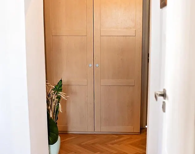 Apartment Lovely Day